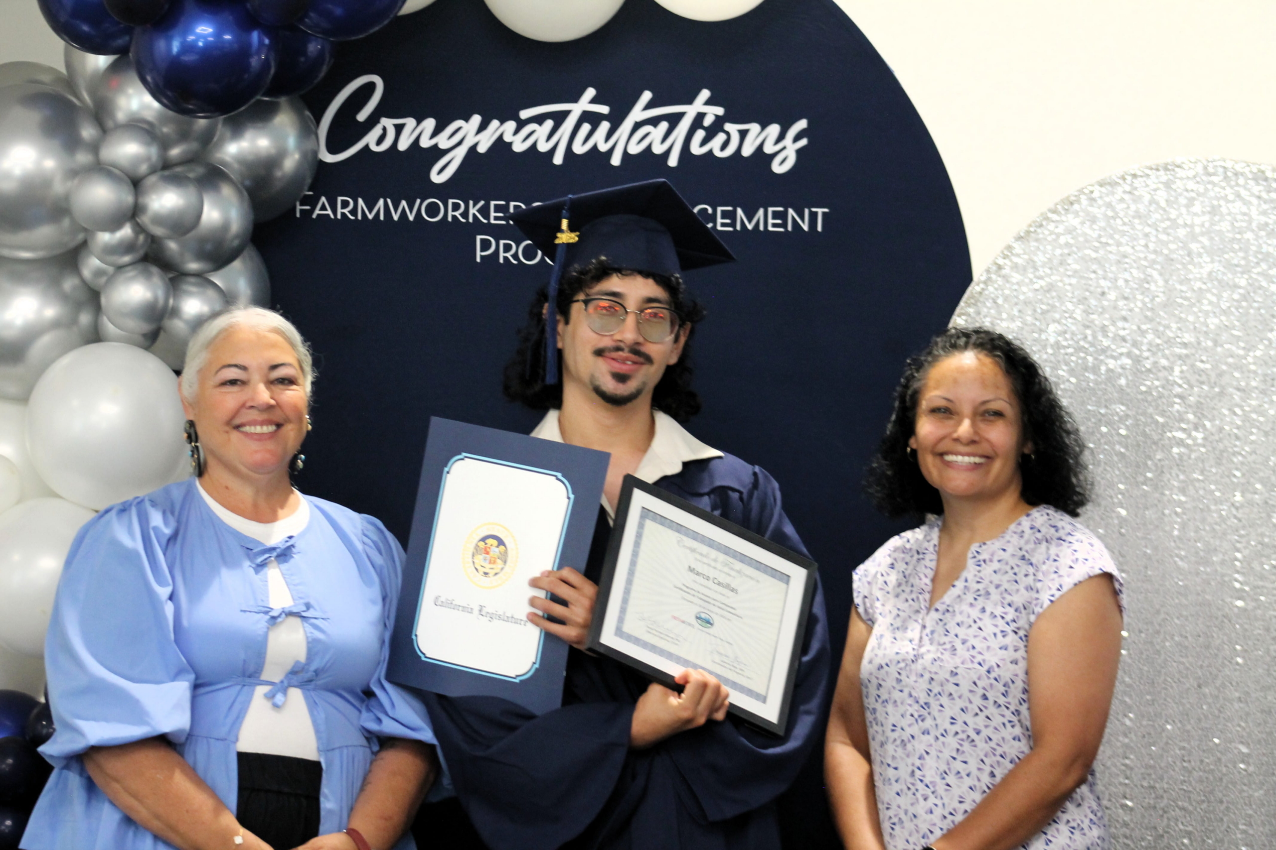 29 New Graduates Join the Ranks of Community Healthy Leaders 29 New Graduates Join the Ranks of Community Healthy Leaders