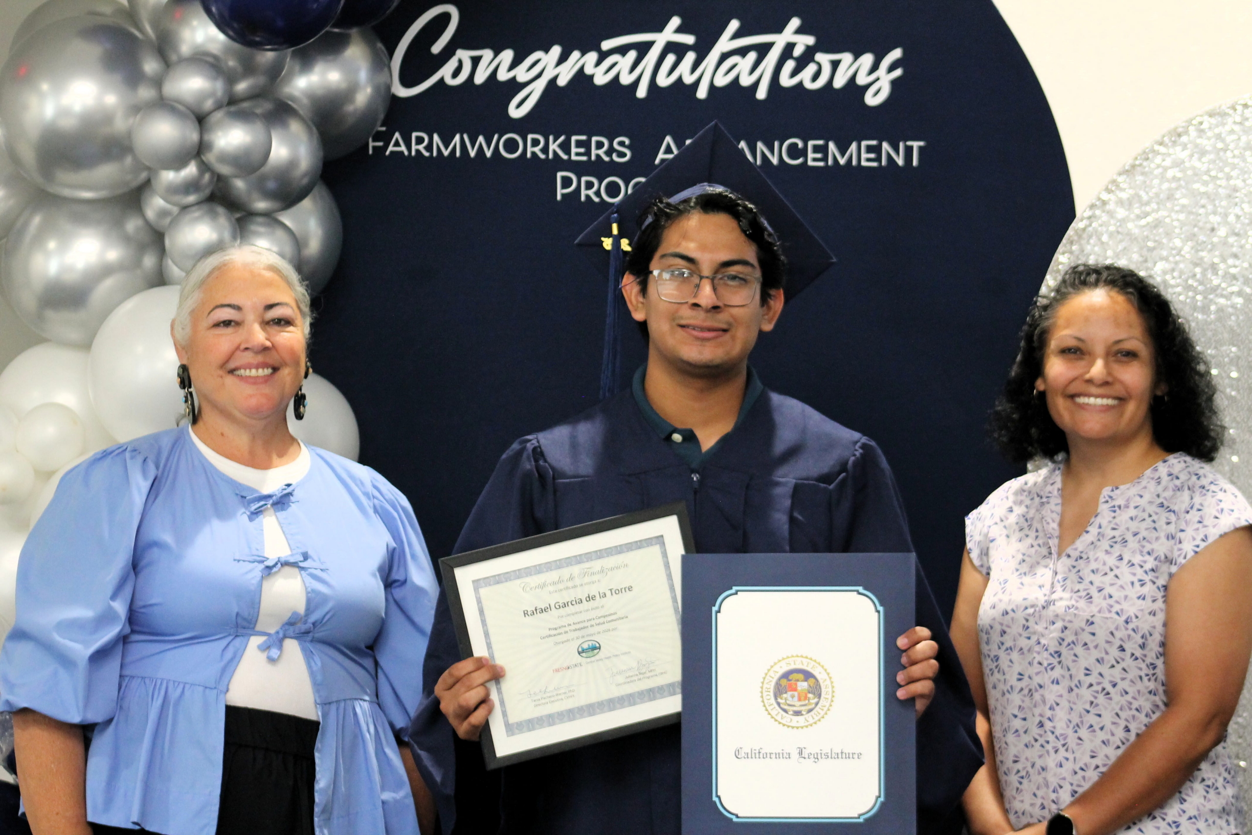29 New Graduates Join the Ranks of Community Healthy Leaders 29 New Graduates Join the Ranks of Community Healthy Leaders